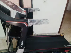 جهاز  ركض حاله جدا ممتازه بيع بداعي السفر ومعه جهاز تكسير دهون وزيت للمحرك...السعر125دبنار...سحاب قر