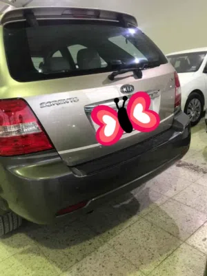 كيا سورينتو 2008