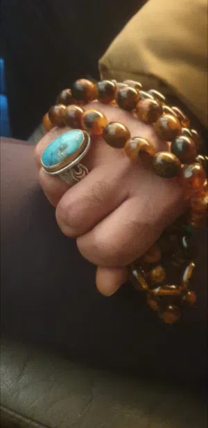 مجموعه خواتم وسبح كهرمان انتيك قديم وارد الكويت من المقتنيات الشخصيه والثمينه المهتم تواصل واتساب