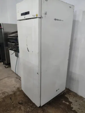 فريز ستيل ابيض اللون شركة قرام