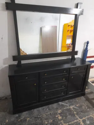 #تسريحه تفصيل خشب لاتيه  السعر 30د سعر نهائي غير قابل للتفاوض  عرضها 160 العنوان اربد الحي الشرقي شا