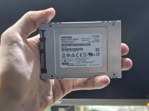للبيع: هارد SSD الفئة الاحترافية للمشاريع (Enterprise SSD) TOSHIBA 512GB SOLID STATE DRIVE الموديل:
