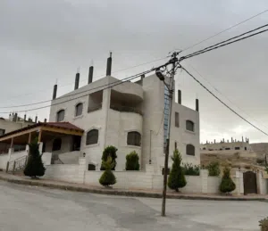 Building for Sale in Zarqa Al-Bustan