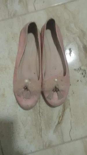 بوطه وكنادر على ليرتين ونص الحبه كلهم 55 دينار على 22 حبه