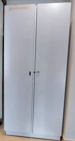 wooden 2 door cupboard