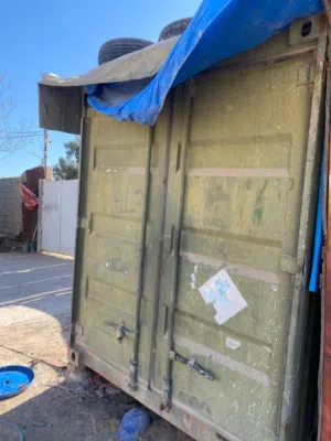 حاويه 10 قدم مستعمله نظافه 80% 13