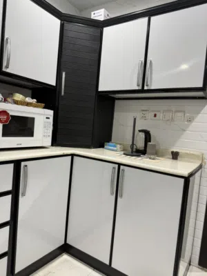 مطبخ مستخدم نظيف