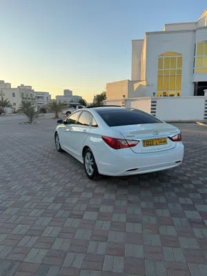 Sedan Hyundai in Muscat