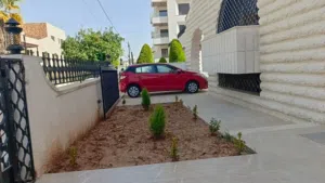 فيلا مستقلة للبيع في دير غبار