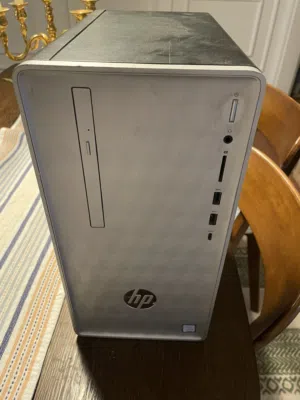 للبيع بيسي بي سي قيمنق قوي (Gaming PC) معالج i5 جيل ثامن