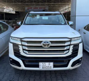 من شركة ريتاج لتجارة السيارات لاندكروز VX max هايبرد عبد اللطيف جميل