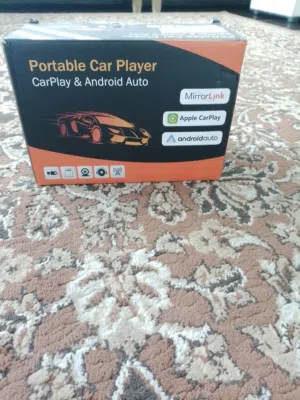 شاشة سيارة جديدة