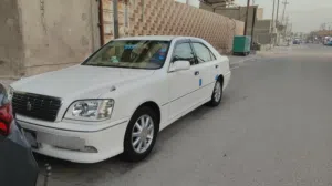تيوتا كراون ملكه ( جنون ) للبيع  2003  كرستال اصل  D4 الزغير