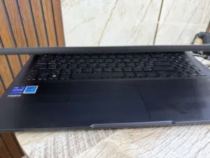 لابتوب اسوس شبه جديد كفالته شغاله ولا خدش الجهاز كثير نظيف للبيع