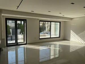 190 m2 3 Bedrooms Apartments for Sale in Amman Um Uthaiena