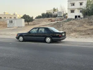 مرسيدس بطه 1993