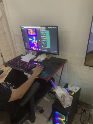 بي سي للبيع