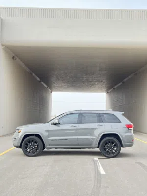 Used Jeep Grand Cherokee in Al Batinah