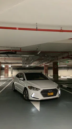Used Hyundai Elantra in Al Dakhiliya