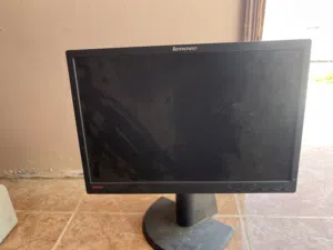 شاشه Lenovo للبيع