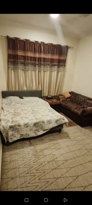 بدون عموله متاح غرفه كبيره للاجار