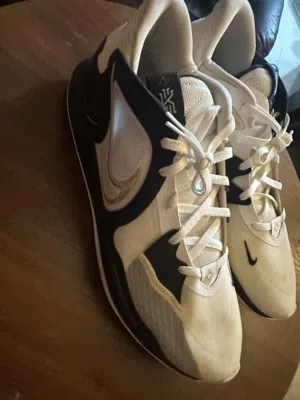 Nike Giannis Immortality size 52.5