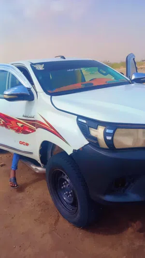 used-toyota-hilux-in-river-nile