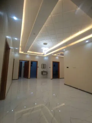 *شقة VIP فاخرة للإيجار - بيت بوس شارع الخمسين خلف مجمع العرب* مساحة 250م - أول ساكن