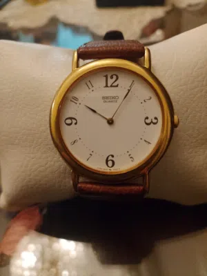 Seiko quartz watch ساعة سيكو بطارية  للبيع توب نظافة وساعه فوسيل fossil للبيع