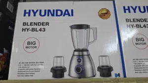 خلاط هونداي استانلس ستيل قوه 500 الى 550 واط شاف لتر ونص مطحنه عدد 2 والسعر شامل التوصيل داخل عمان