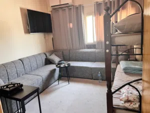 استوديو للتنازل مع فرش جديد