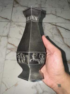 قطعتين ثقيله جميله عليها اشكال فرعونيه للبيع