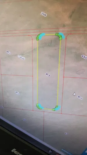 4 دنمات للبيع على 4 شوارع