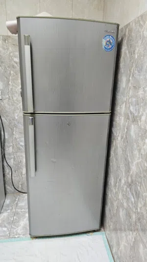 Samsung Refrigerator Big & Water Dispenser