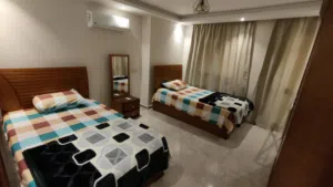 شقه مفروشة للايجار اول سكن سوبر لوكس 200 متر المهندسين قريب جامعه الدول للعائلات فقط