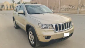 Jeep Grand Cherokee Laredo 2012 – 3.6L (Gold) For Sale