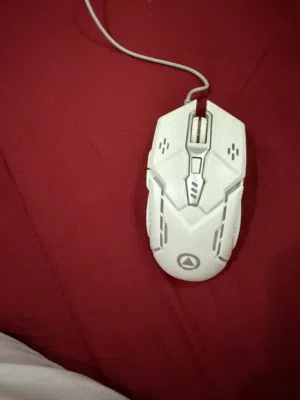 ماوس مستعمل فترة بسيطه