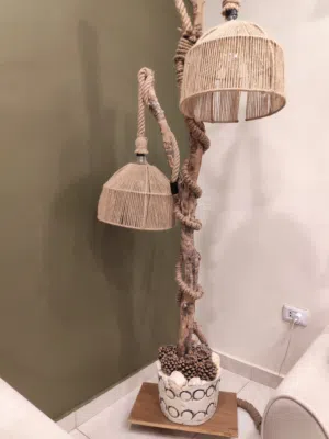 جلوب من شجرة