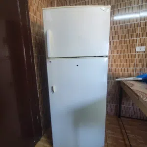ثلاجه للبيع