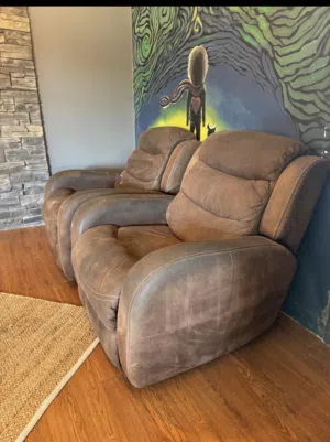 ريكلاينر عدد 2 للبيع