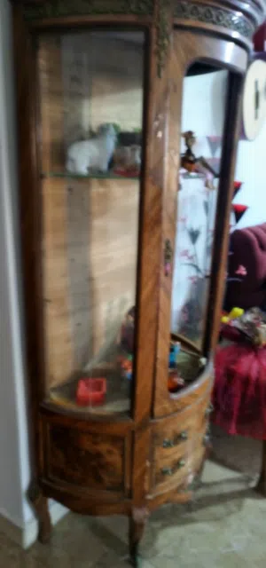 فضيه للون جوزي مطعمه نحاس