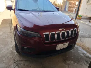 جيب بزون شيروكي واحد على واحد