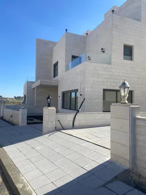 330 m2 3 Bedrooms Villa for Sale in Amman Naour