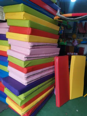 فرشة اطفال جلد اسفنج مخصصة لتخت للاطفال في الحضانات