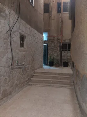 155 m2 4 Bedrooms Townhouse for Sale in Zarqa Hay Al Ameer Mohammad