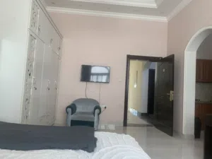استديوهات للإيجار بالعين بالقرب من جامعة ابوظبي وجامعة الامارات ومستشفي توام شامل مياه وكهرباء
