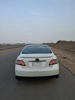 توتوتا كامري للبيع 2010