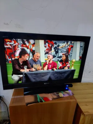 Sony braveia led TV for sell condition good