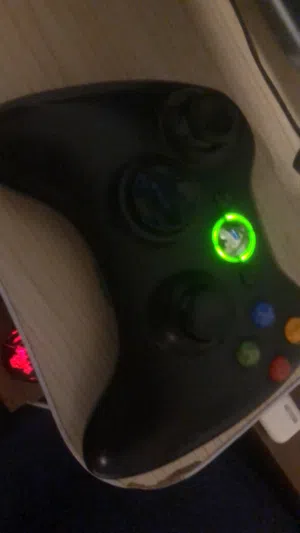 كونترول اكسبوكس 360/xbox كلشي بخصو عنو شرحتو بل وصف