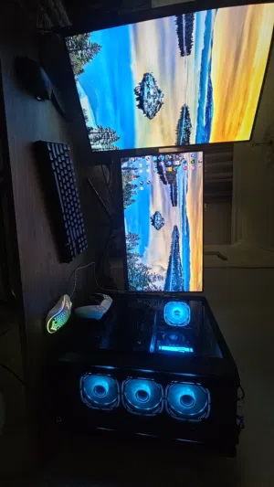 للبيع pc Gaming مع شاشتين نضيف جدآ